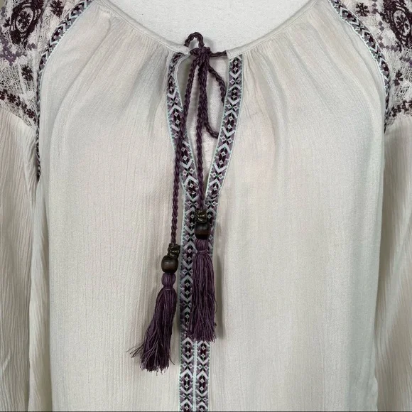 Altar’d State Boho Tassel Blouse - Picture 7 of 7